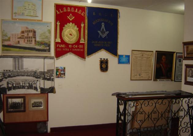 Sector del Archivo Histórico con material en proceso de clasificación en el tiempo.