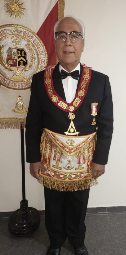 gran-maestro-carlos-tejeda-rojas-406x819